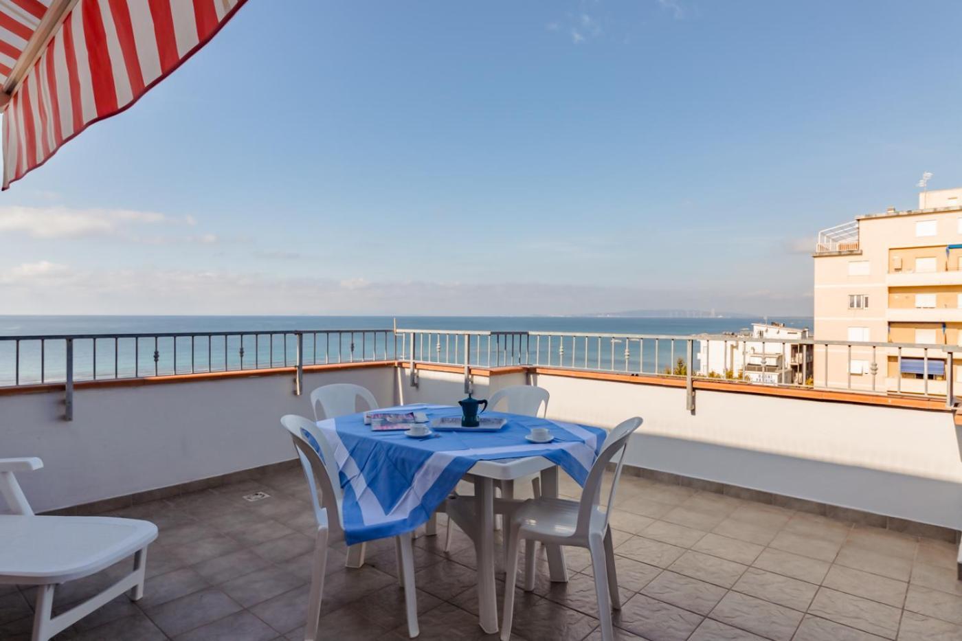 Le Terrazze Villa Follonica Szoba fotó